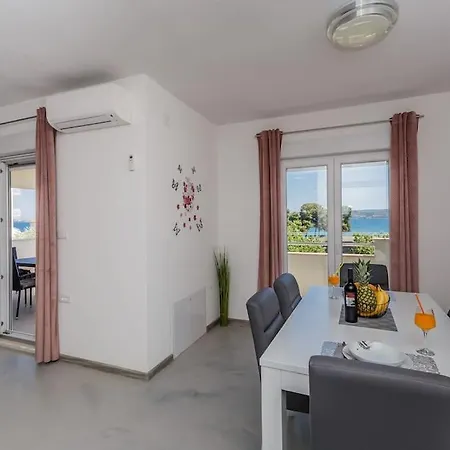 Διαμέρισμα Andela A2 *