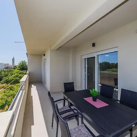 Andela A2 Apartment Kastela