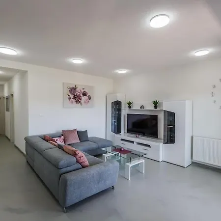 Andela A2 Apartment